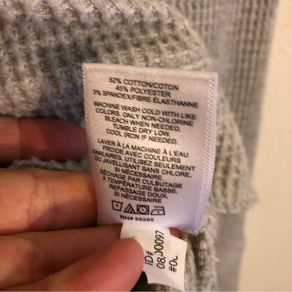 EXPRESS Gray Waffle Knit Turtleneck Sweater Men Size Large - Picture 4 of 6